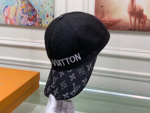 Louis Vuitton Be My Cap Black LV Cap