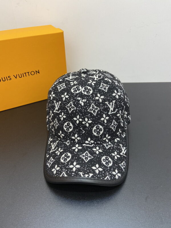 Louis Vuitton Be My Cap Black LV Cap