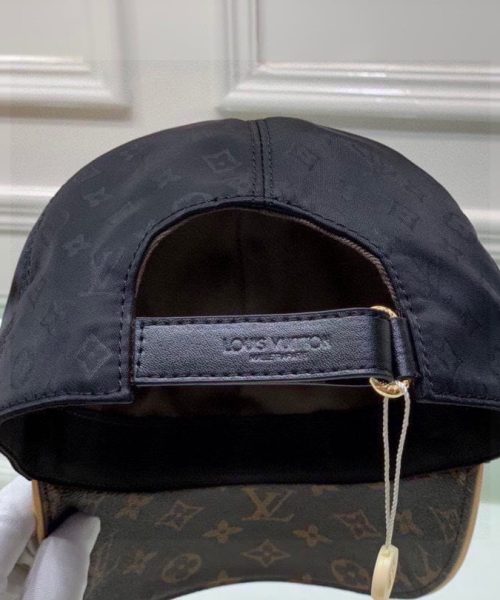 Louis Vuitton Be My Cap Black LV Cap