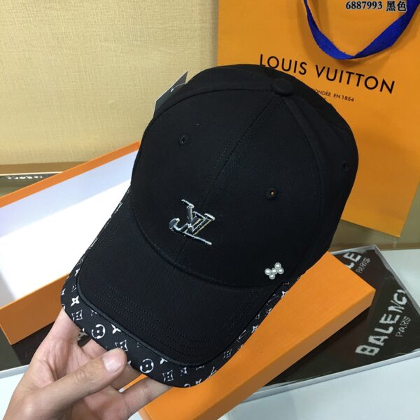 Louis Vuitton Be My Cap Black LV Cap