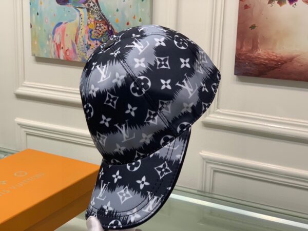 Louis Vuitton Be My Cap Black LV Cap