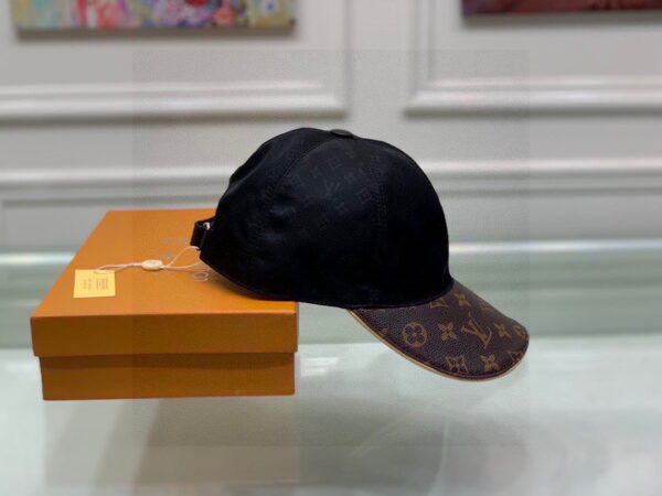 Louis Vuitton Be My Cap Black LV Cap