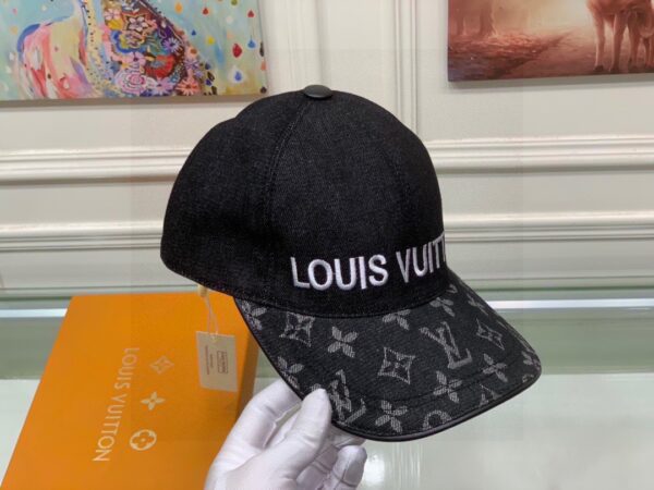 Louis Vuitton Be My Cap Black LV Cap
