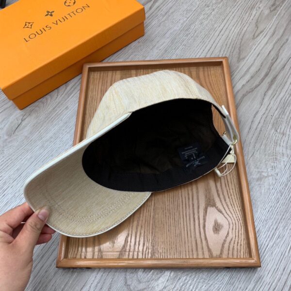 Louis Vuitton Be My Cap In Beige