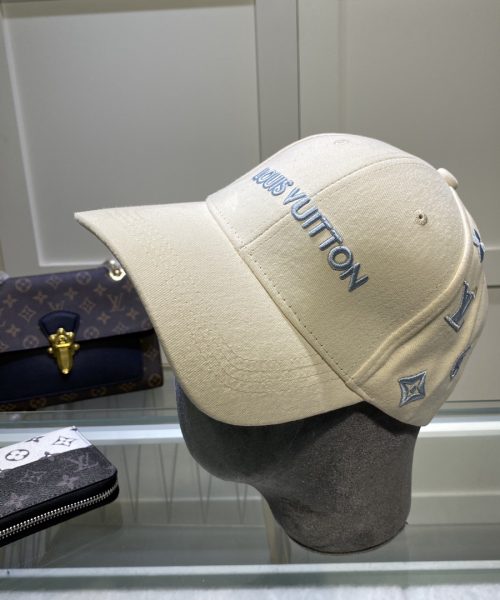 Louis Vuitton Be My Cap In Beige