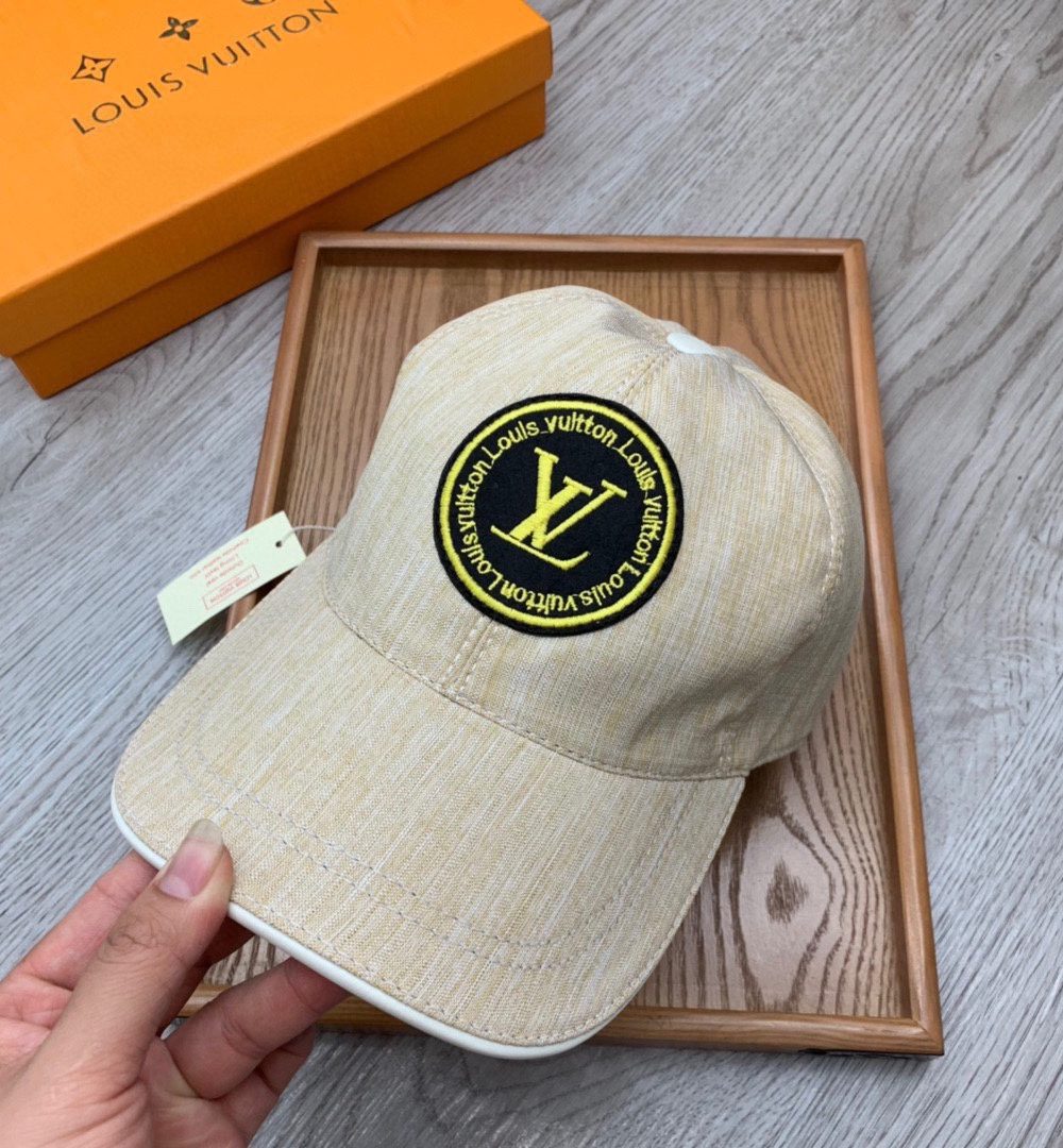 Louis Vuitton Be My Cap In Beige