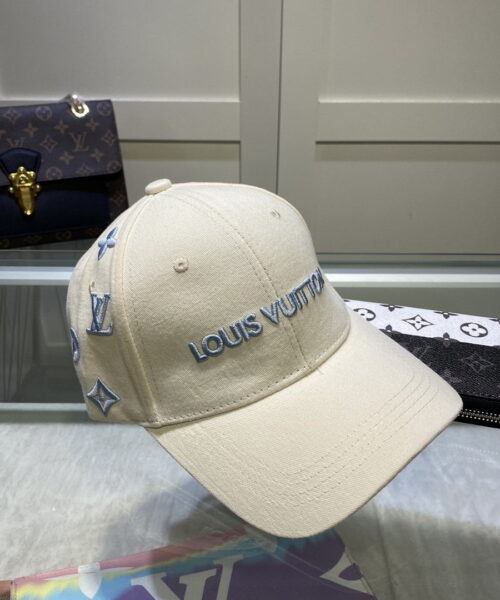 Louis Vuitton Be My Cap In Beige