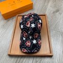 Louis Vuitton Be My Cap In Black
