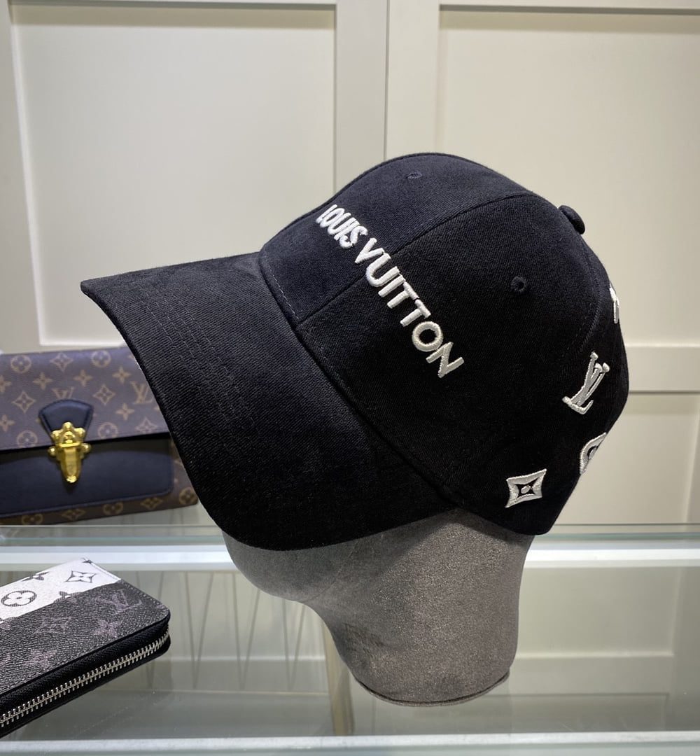 Louis Vuitton Be My Cap In Black