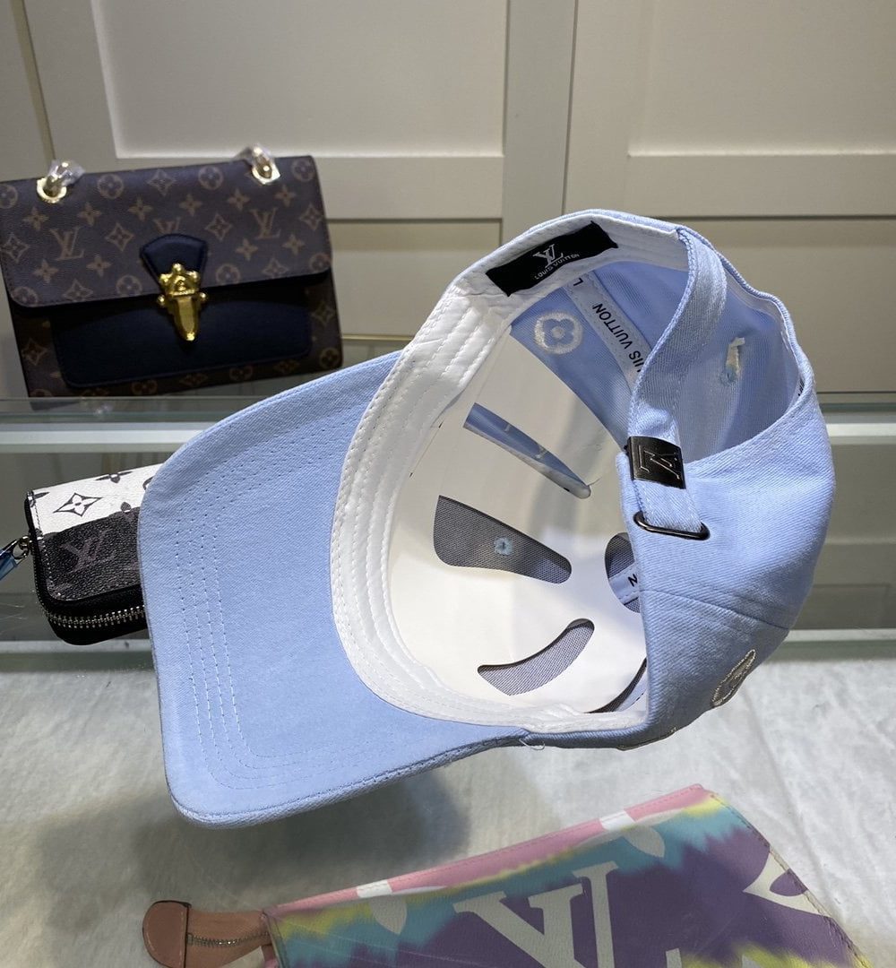 Louis Vuitton Be My Cap In Blue