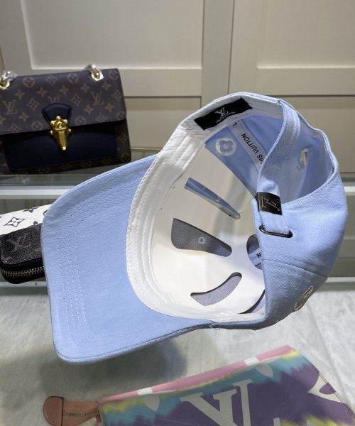 Louis Vuitton Be My Cap In Blue