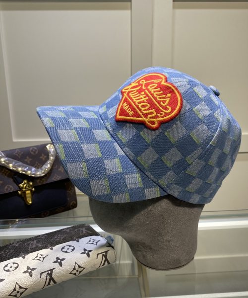 Louis Vuitton Be My Cap In Blue