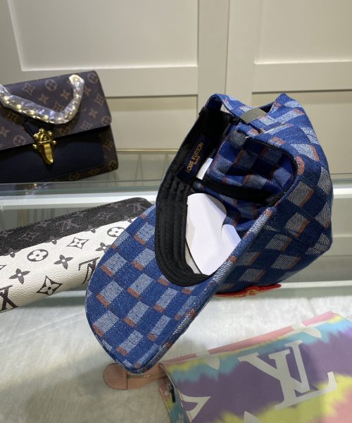 Louis Vuitton Be My Cap In Blue