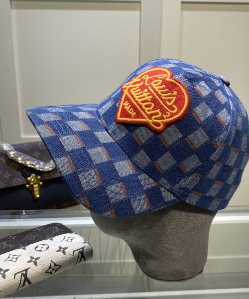Louis Vuitton Be My Cap In Blue