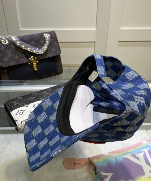 Louis Vuitton Be My Cap In Blue