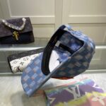 Louis Vuitton Be My Cap In Blue