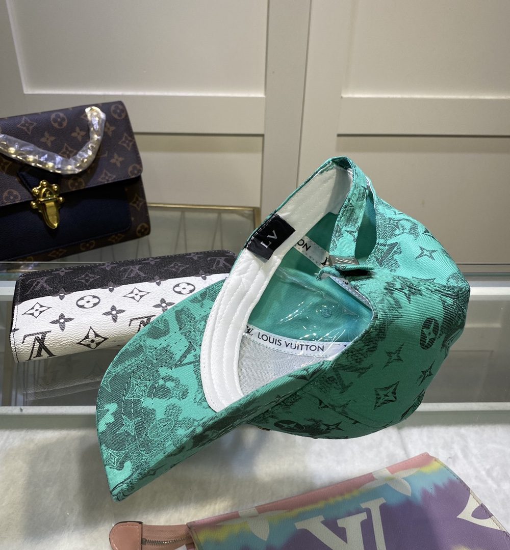Louis Vuitton Be My Cap In Green