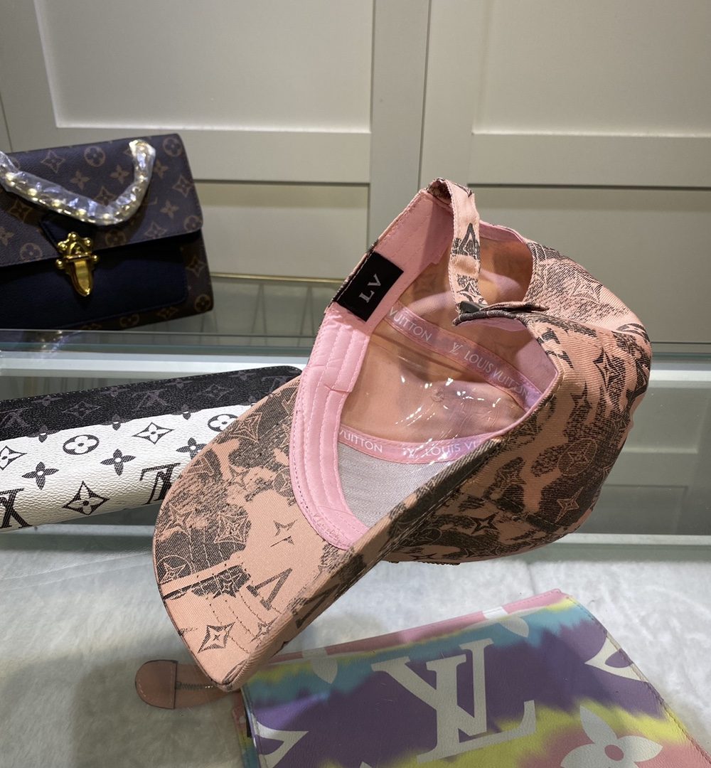 Louis Vuitton Be My Cap In Pink