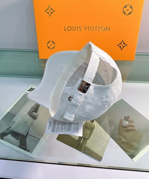 Louis Vuitton Be My Cap In White