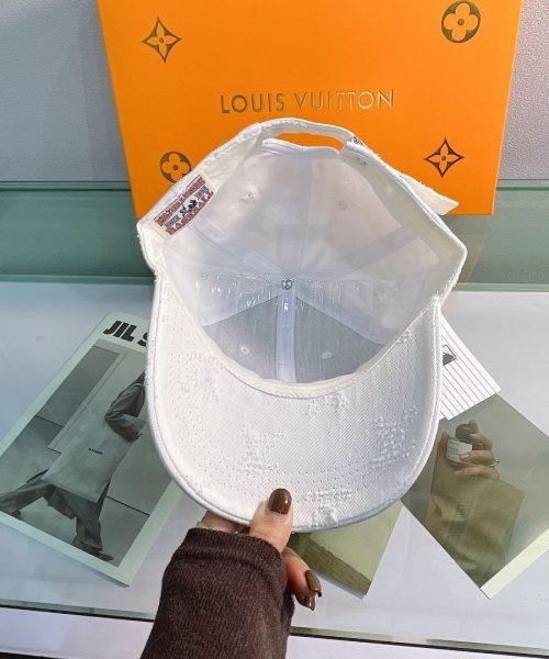 Louis Vuitton Be My Cap In White