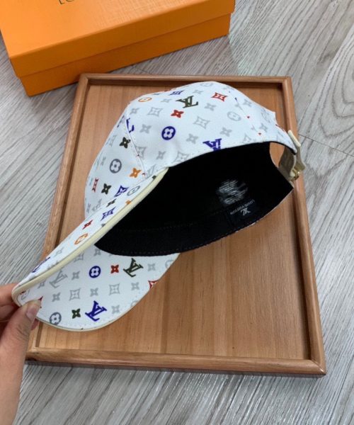 Louis Vuitton Be My Cap In White