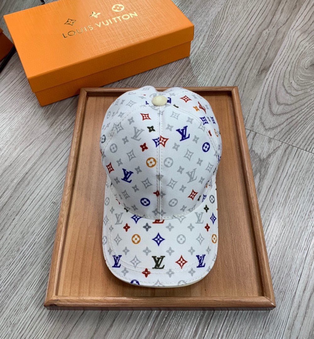 Louis Vuitton Be My Cap In White