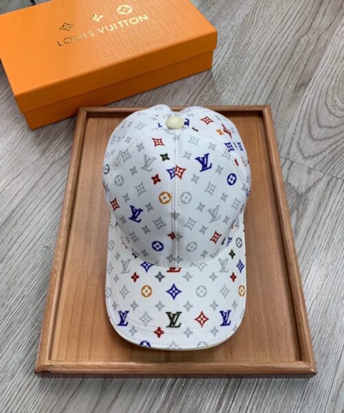 Louis Vuitton Be My Cap In White