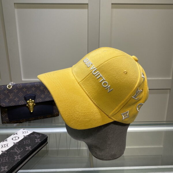 Louis Vuitton Be My Cap In Yellow