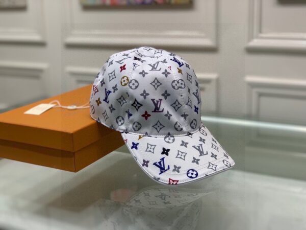 Louis Vuitton Be My Cap White LV Cap