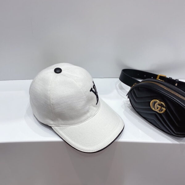 Louis Vuitton Be My Cap White LV Cap