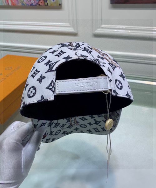 Louis Vuitton Be My Cap White LV Cap