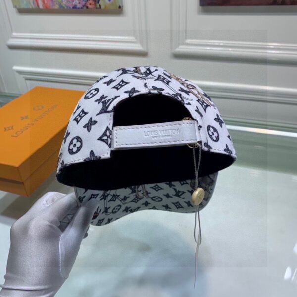 Louis Vuitton Be My Cap White LV Cap