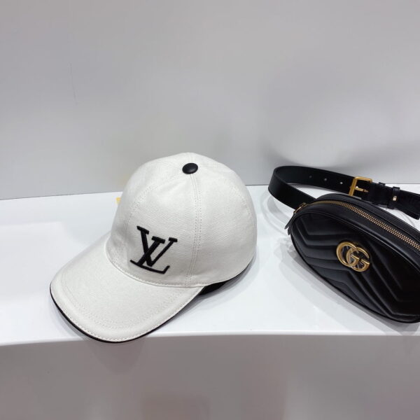 Louis Vuitton Be My Cap White LV Cap