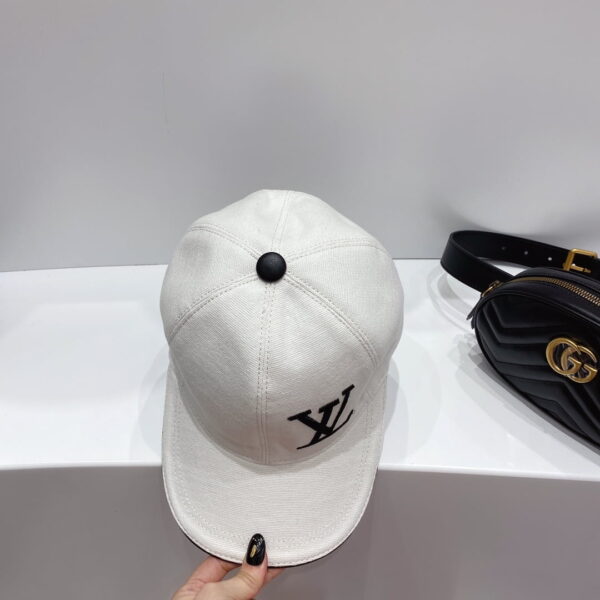 Louis Vuitton Be My Cap White LV Cap