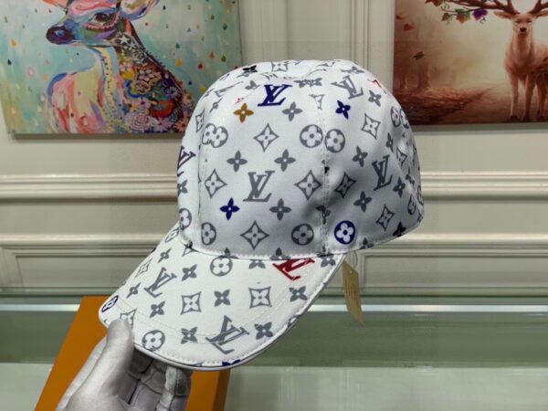 Louis Vuitton Be My Cap White LV Cap