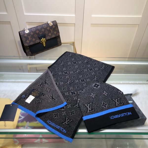 Louis Vuitton Beanie & Scarf Set In Black 