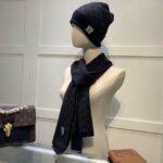Louis Vuitton Beanie & Scarf Set In Black 