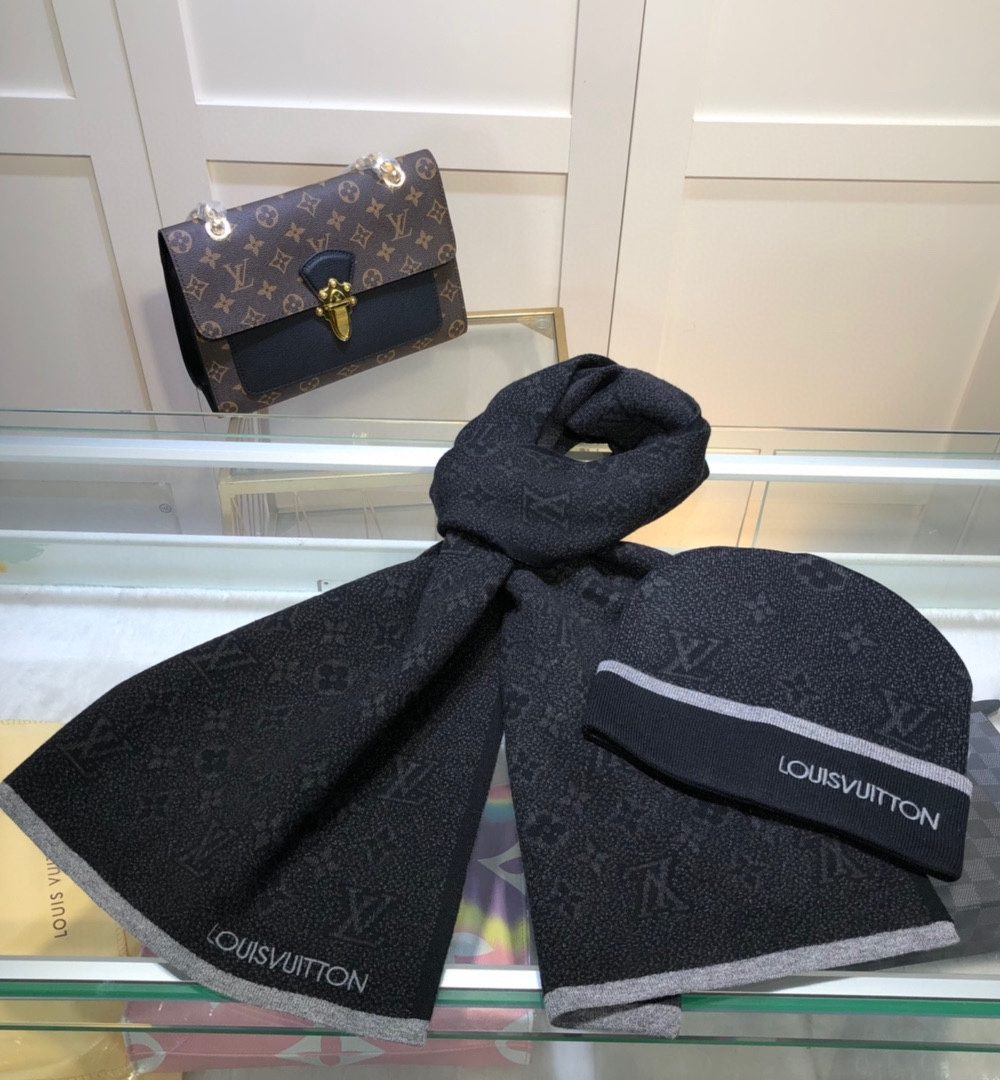 Louis Vuitton Beanie & Scarf Set In Black