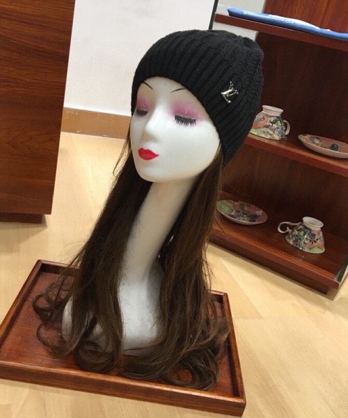 Louis Vuitton Beanie & Scarf Set In Black
