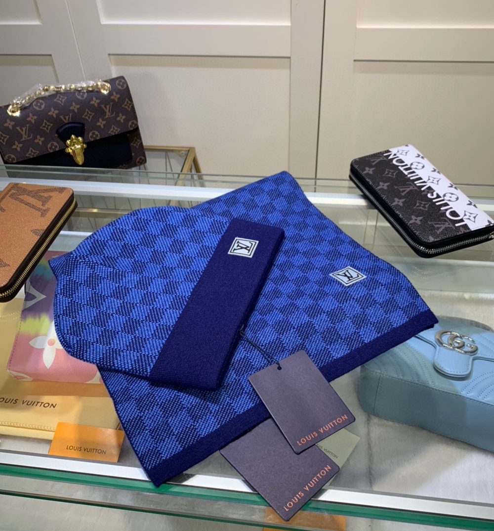 Louis Vuitton Beanie & Scarf Set In Blue 