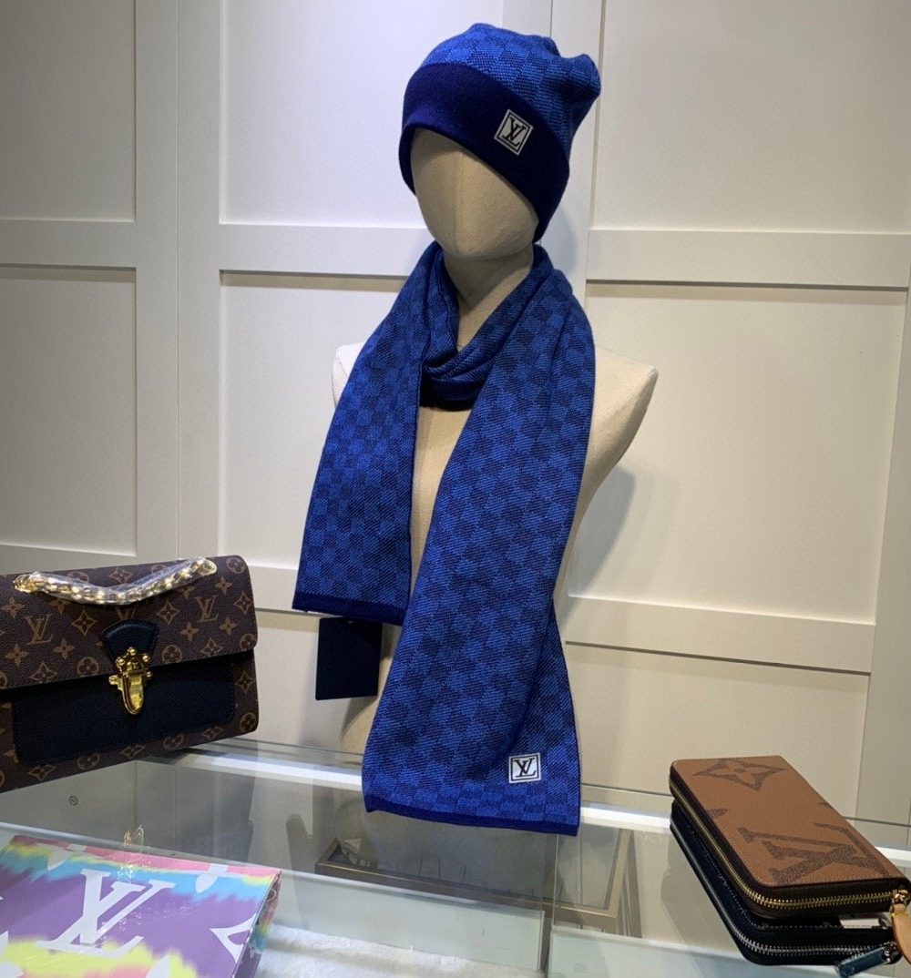 Louis Vuitton Beanie & Scarf Set In Blue 