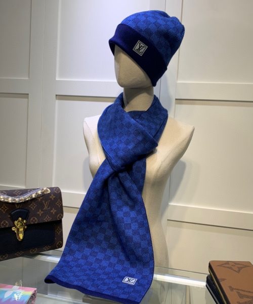 Louis Vuitton Beanie & Scarf Set In Blue 