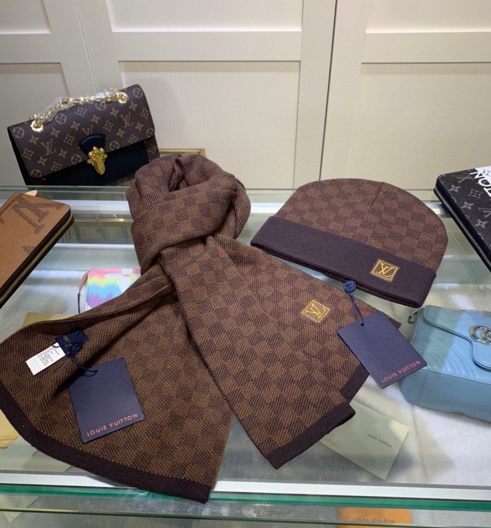 Louis Vuitton Beanie & Scarf Set In Brown 