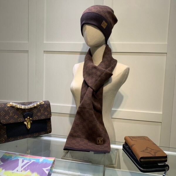 Louis Vuitton Beanie & Scarf Set In Brown 
