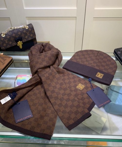Louis Vuitton Beanie & Scarf Set In Brown 