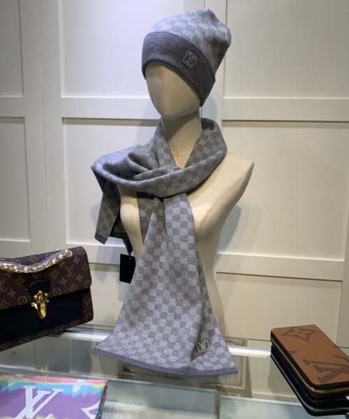 Louis Vuitton Beanie & Scarf Set In Grey 
