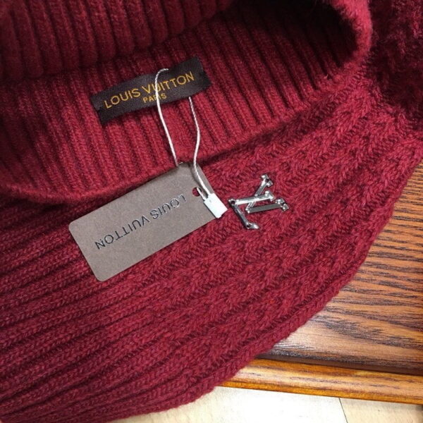 Louis Vuitton Beanie & Scarf Set In Red