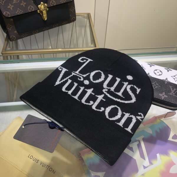 Louis Vuitton Beanie In Black LV Headwear