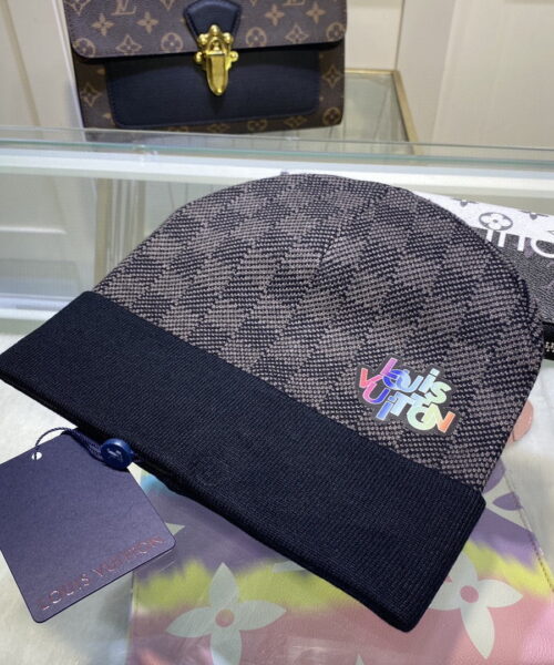 Louis Vuitton Beanie In Black LV Headwear