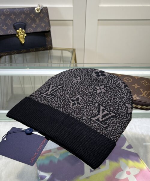 Louis Vuitton Beanie In Black LV Headwear